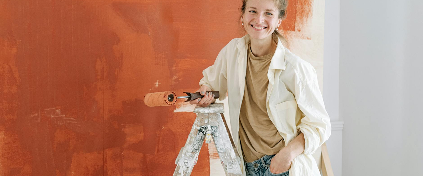 girl painter